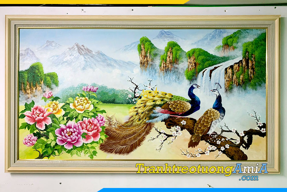 Hình ảnh Tranh sơn dầu chim công hoa mẫu đơn khi lên khung AmiA TSD 632